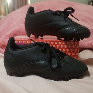Kids Black Soccer Cleats - Classic Youth Football Shoes
